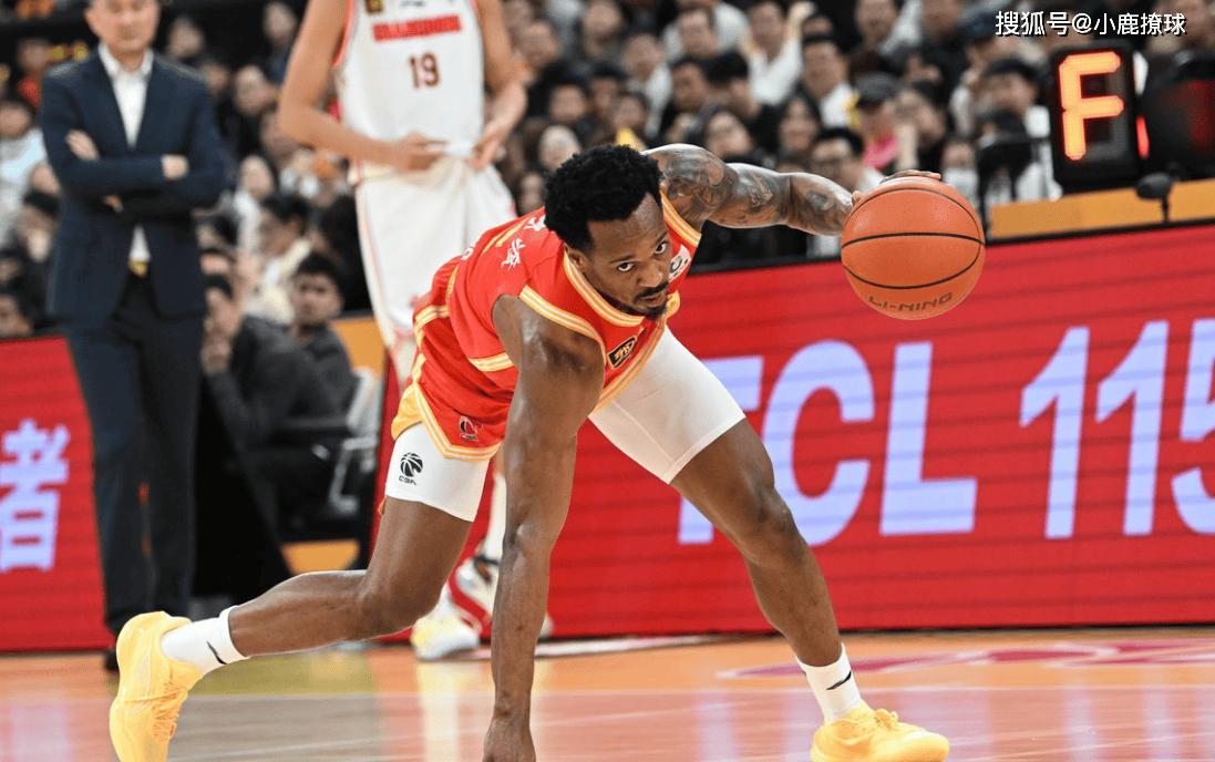 kaiyun-关于窗口期荷甲焦点战；深圳男篮门线救险；态度坚定；球探报告显示潜力的信息