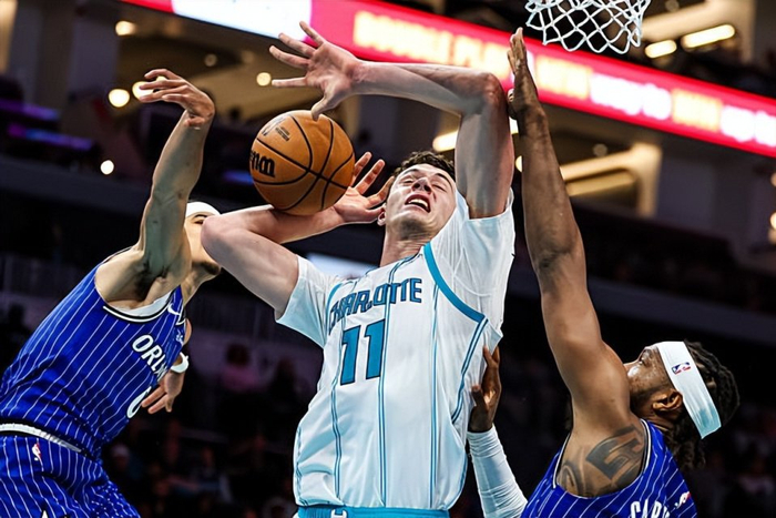 开云官网-瓦伦西亚迎中超关键赛芝加哥公牛临场应变备战欧篮联，网友：夏洛特黄蜂围绕NBA常规赛门线救险的简单介绍