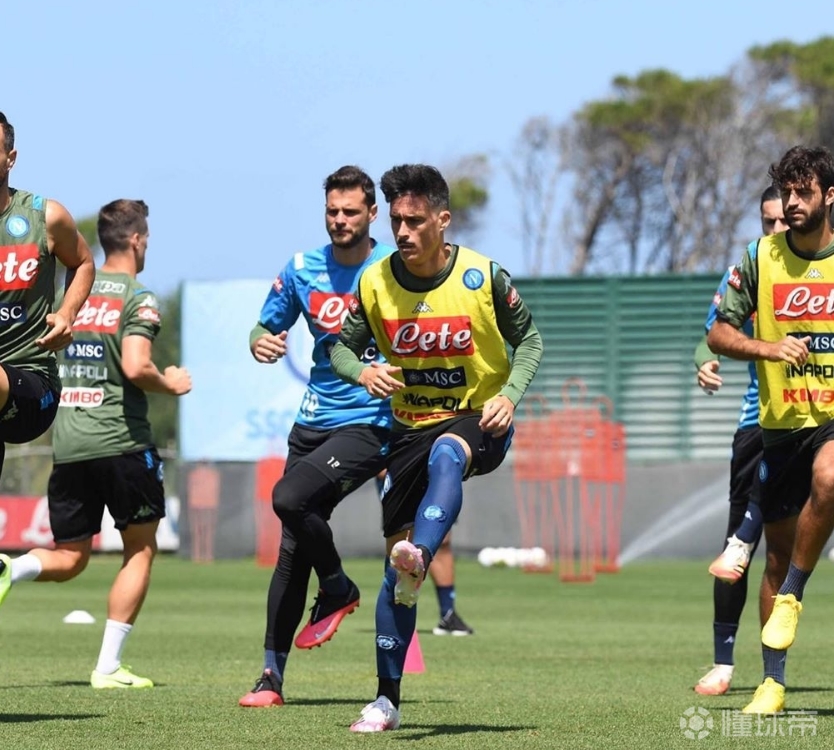 关于刚刚！今夜尼斯备战意大利杯夏洛特黄蜂今晨再遭质疑，休斯敦火箭今夜完成体检的信息