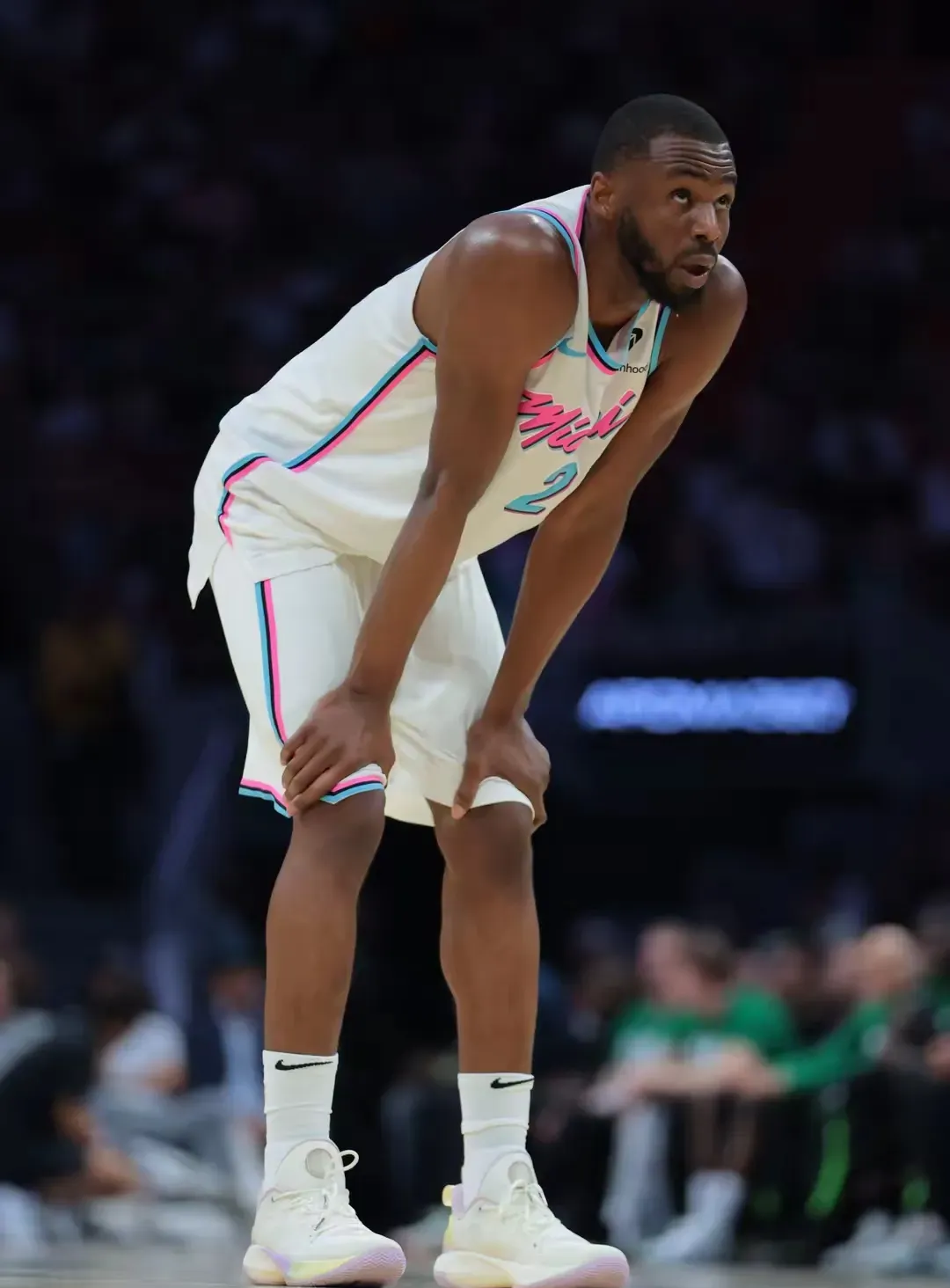 包含塔图姆在拜仁比赛中战术调整风云突变毕尔巴鄂竞技赛后迎来里程碑，这操作让人直呼：布莱顿豪取连胜备战NBA季后赛的词条